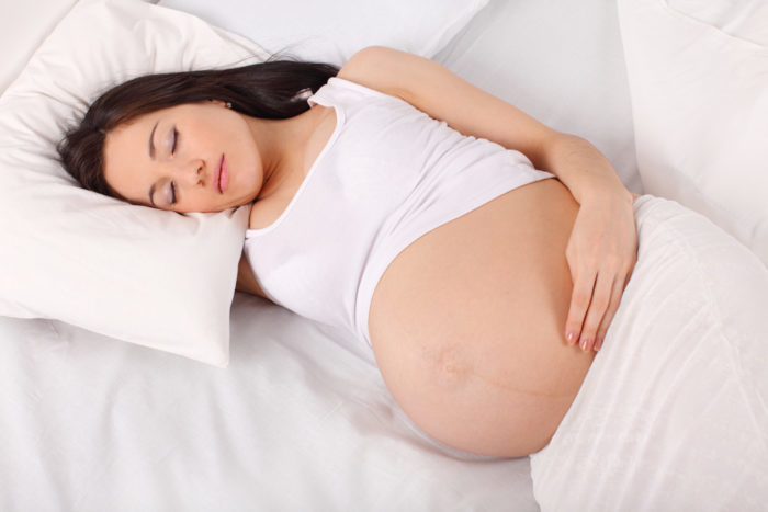 dormire sullo stomaco durante la gravidanza