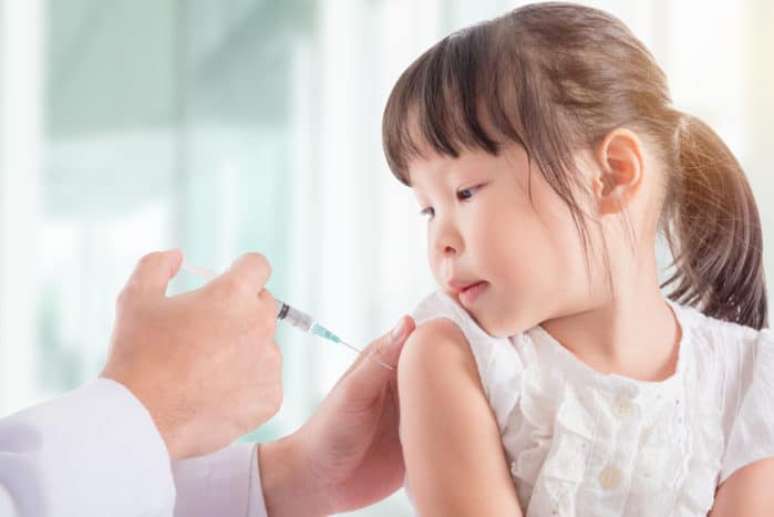 vaccinazione e immunizzazione e vaccinazione