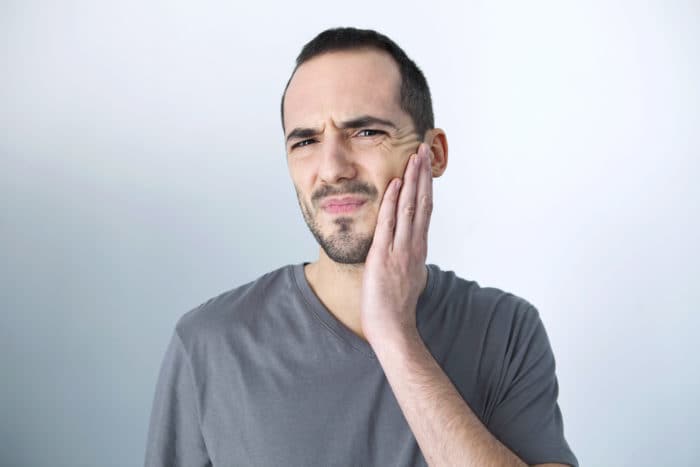 interruzione delle articolazioni della mandibola temporo-mandibolare