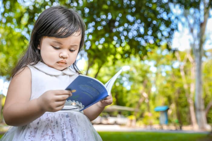 benefici della lettura di libri per bambini
