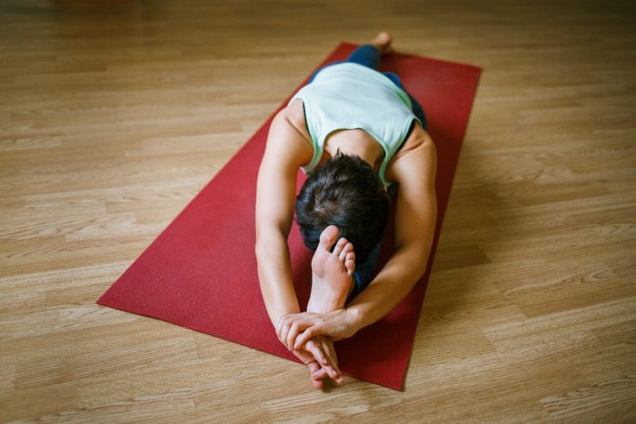 lo yoga si pone durante il digiuno