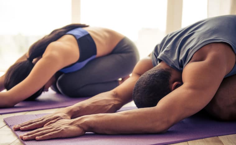 yoga per il trattamento della scoliosi