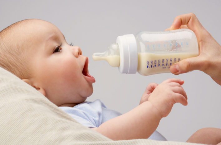 latte artificiale per bambini